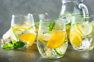 Learn how to make the perfect Ranch Water, a refreshing Texan cocktail with tequila, lime, and sparkling water. Easy, delicious, and low-calorie.