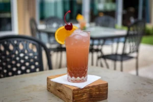 Shirley Temple Drink: A Classic Mocktail with a Modern Twist